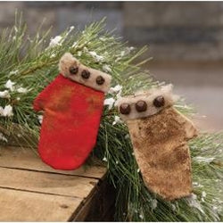 Primitive Mitten Pocket Ornament Red