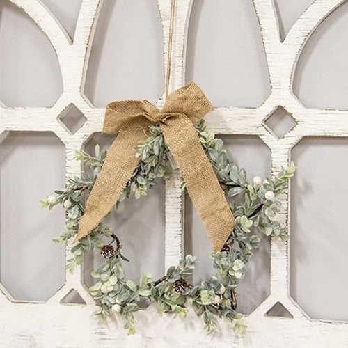 Holiday Ombre Boxwood Star Wreath