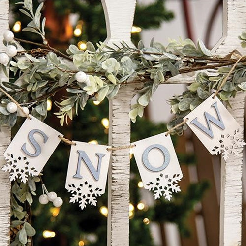 Horizontal Snow Tag Garland