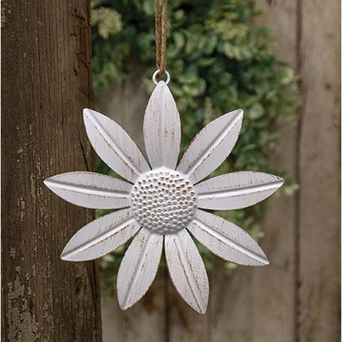 Shabby Chic Metal Hanging Daisy 9"